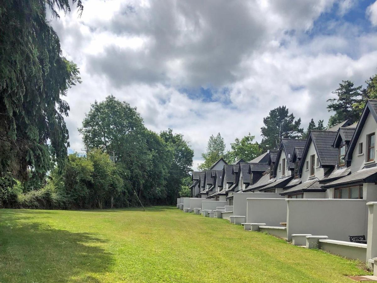 Old Court Holiday Homes Terryglass - Sleeps 6 By Trident Holiday Homes Exteriér fotografie