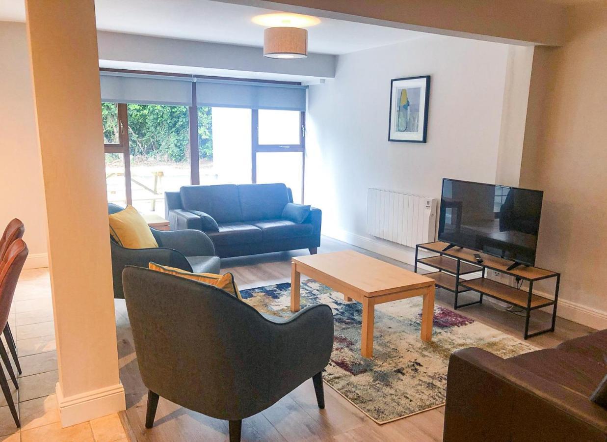 Old Court Holiday Homes Terryglass - Sleeps 6 By Trident Holiday Homes Exteriér fotografie