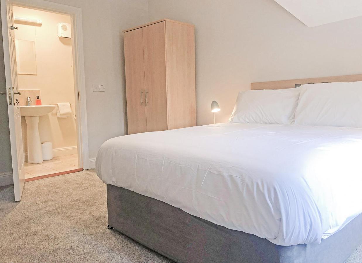 Old Court Holiday Homes Terryglass - Sleeps 6 By Trident Holiday Homes Exteriér fotografie