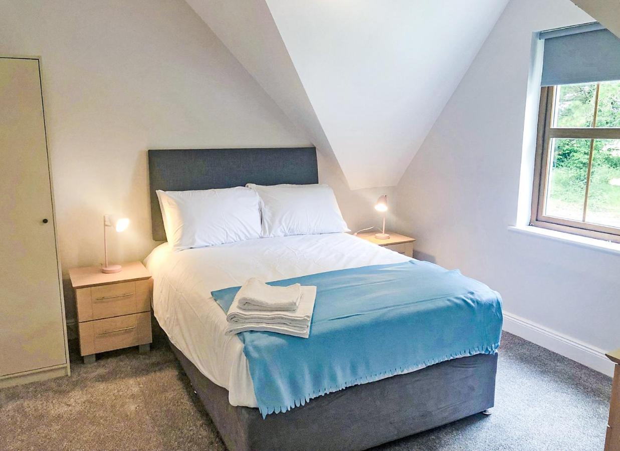 Old Court Holiday Homes Terryglass - Sleeps 6 By Trident Holiday Homes Exteriér fotografie